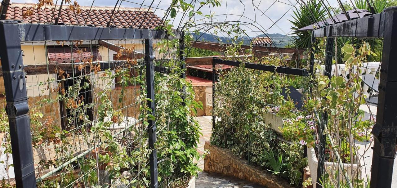 El Refugio Turís Exterior foto